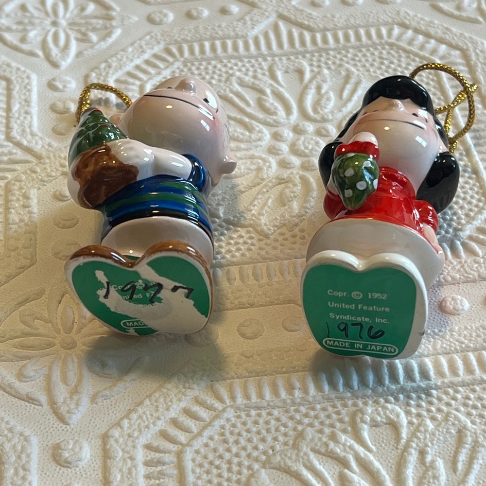 Vintage Peanuts Linus and Lucy Ceramic Christmas Ornaments 1970s Made in Japan - Picture 3 of 6